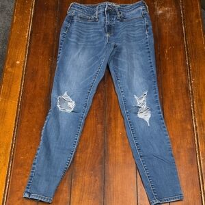 Universal Thread Distressed Denim Skinny Jeans